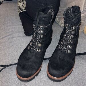 Cliffs New Black Suede boots size 9 1/2 M